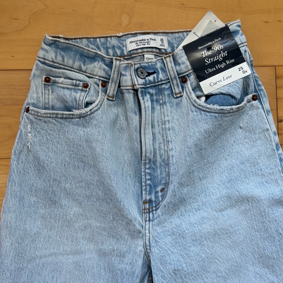 Abercrombie & Fitch The ‘90s Straight Ultra High Rise Jeans Size 25 New With Tag - Picture 3 of 10